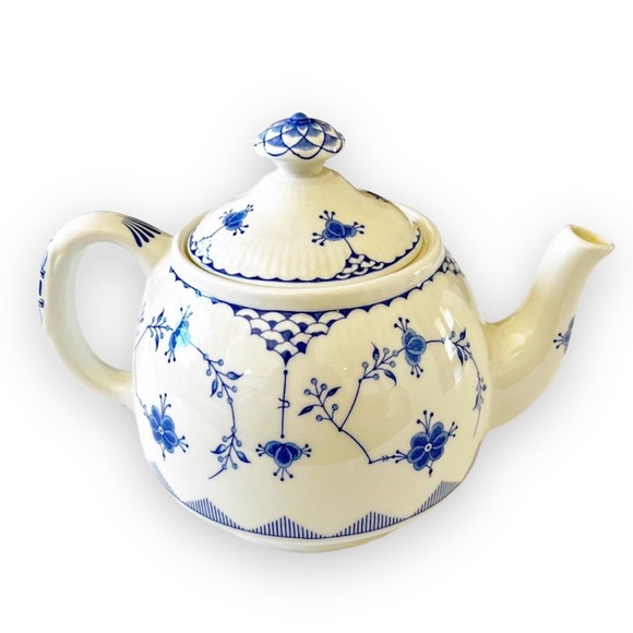 Franciscan Kitchen Franciscan Denmark English Ironstone Tea Pot White Blue Floral Made In